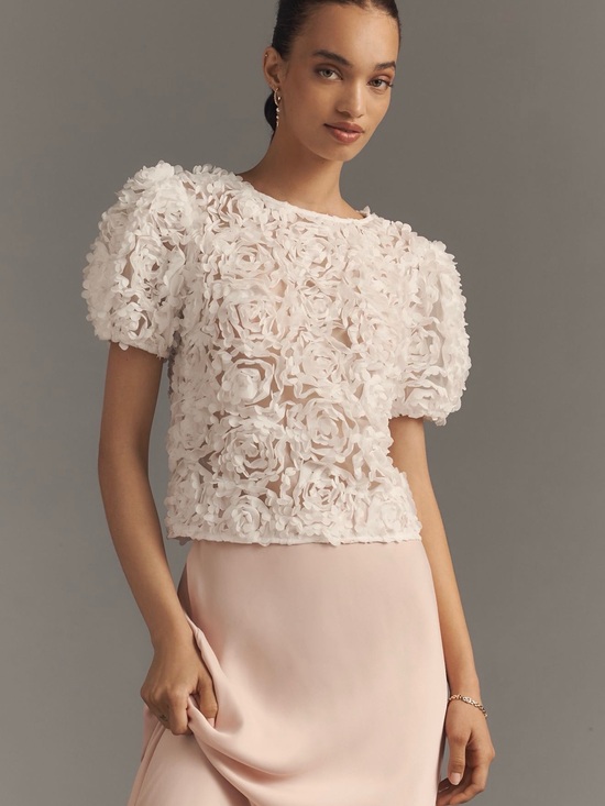 Anthropologie Tops - Like new Dolan Anthropologie Cream Floral Applique Short-Sleeve Top 22” long